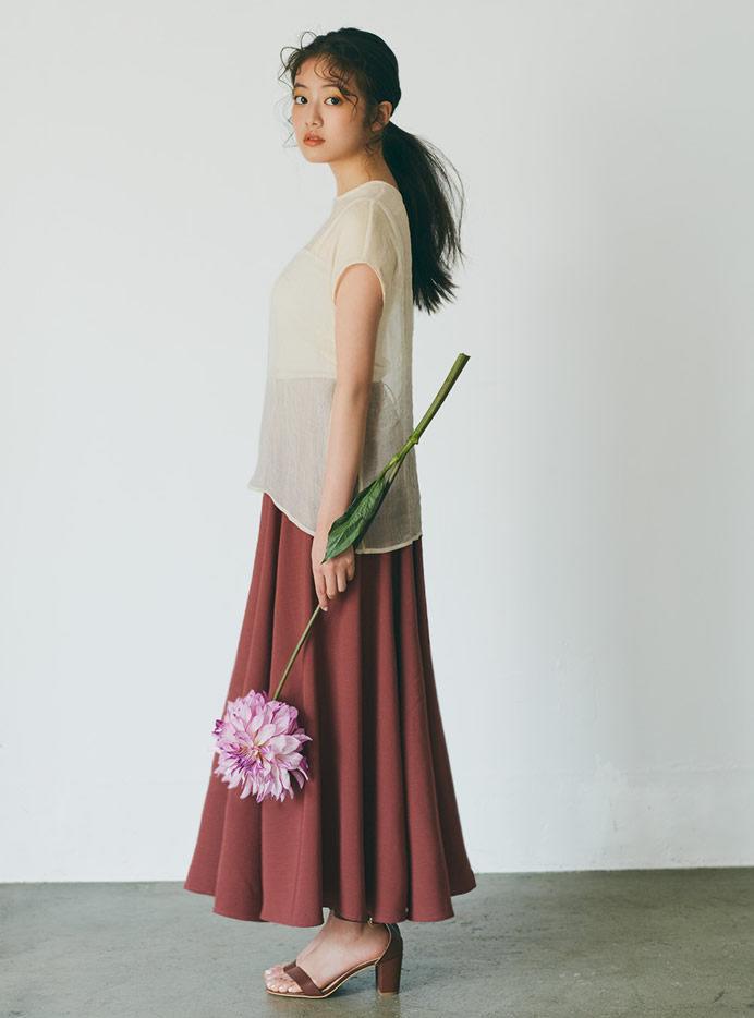 今田美桜 シアーフレンチスリーブブラウス