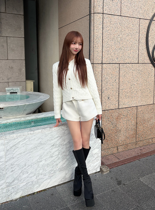 ケーブル編みニットカーディガン