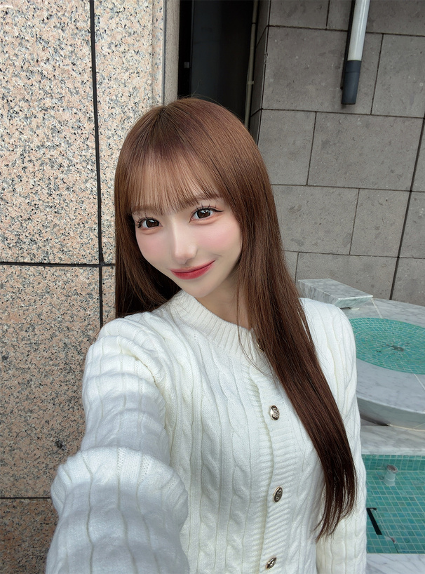 ケーブル編みニットカーディガン