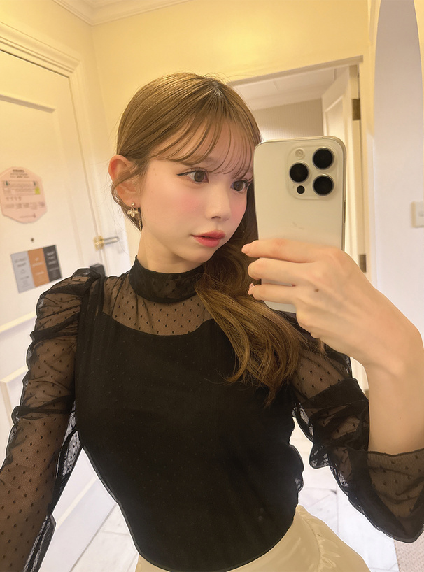 キャミソール付きドット柄バックリボンシアートップス