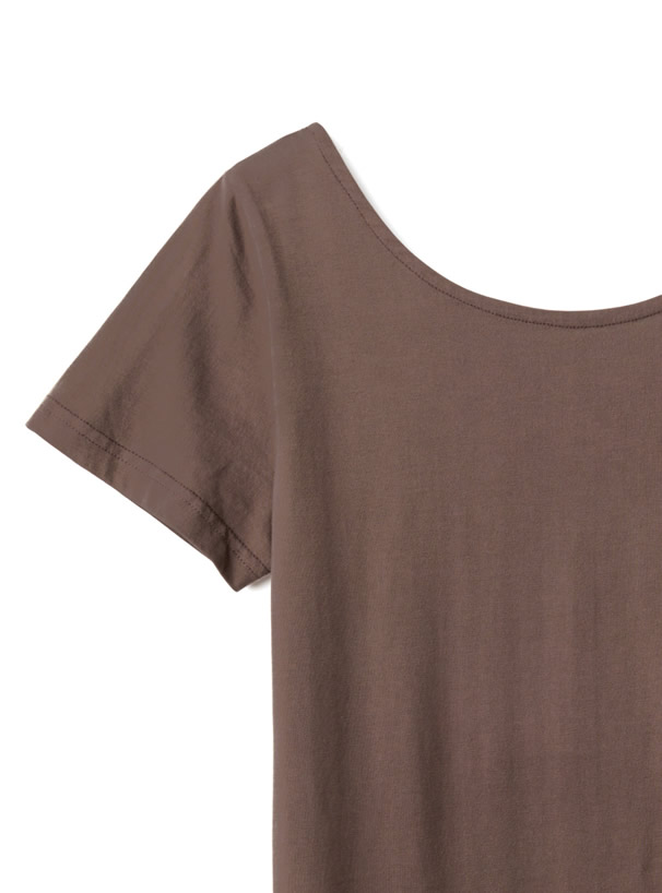 バックオープンTシャツ