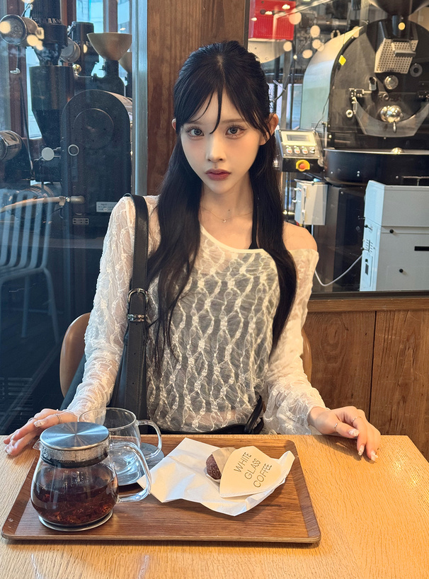 アシメフラワーレーストップス