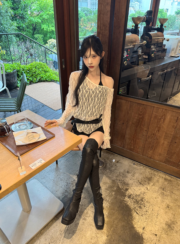 アシメフラワーレーストップス