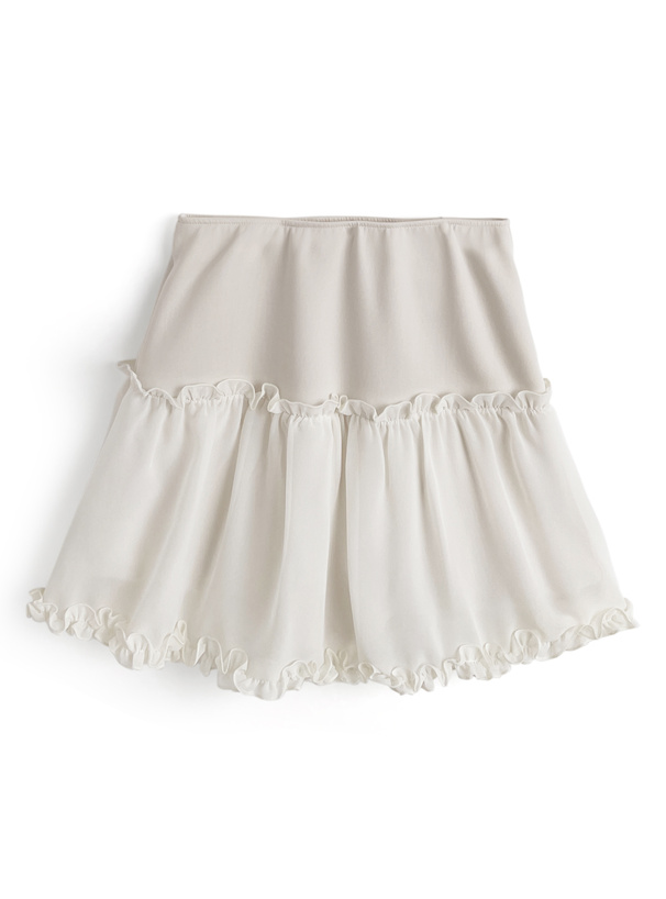 パフスリーブトップス×ミニスカートフリルセットアップ