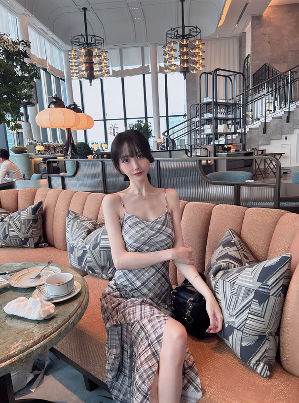 チェック柄イレヘムチュールフリルキャミソールワンピース