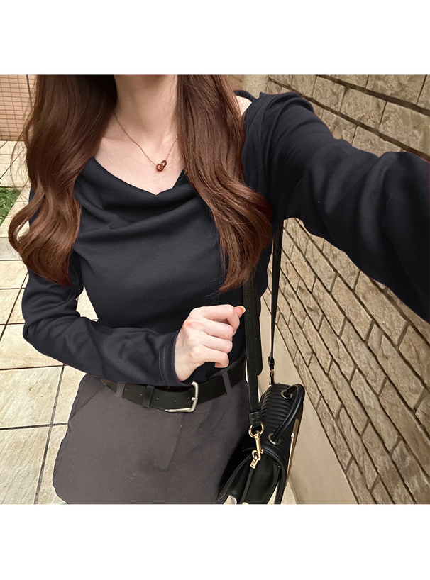 ドレープトップス