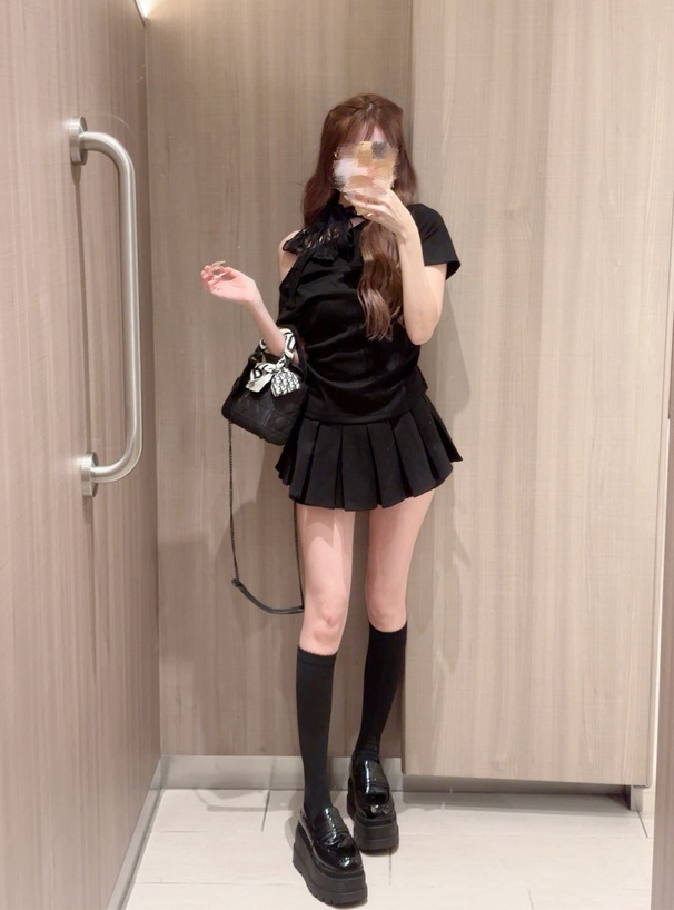 レースリボンギャザーワンショルダートップス