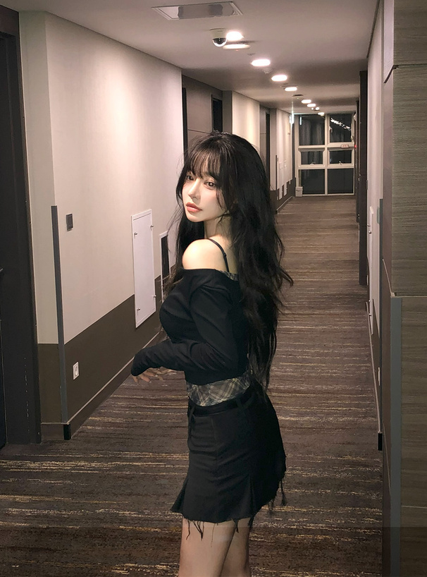 チェック柄レイヤード風アシンメトリートップス