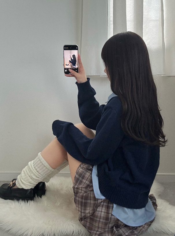 シャツレイヤード風Vネックニットトップス