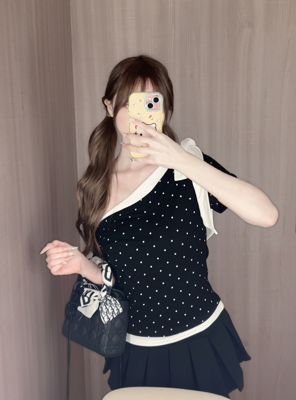 ドット柄レイヤード風ワンショルダーリボントップス