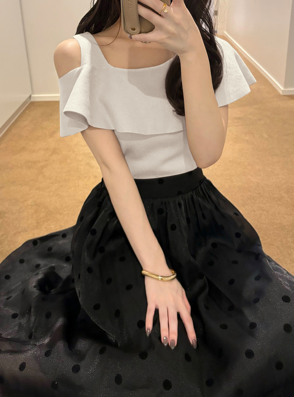ワンショルダーフリルニットトップス