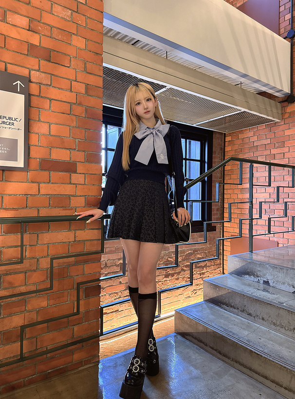 リボン付き2Wayレイヤード風ケーブルニットトップス