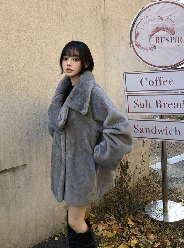 ◯新品◯THIRD MAGAZINE ミドルエコファーフードコート sizeS ◯新品◯THIRD MAGAZINE ミドルエコファーフードコート sizeS