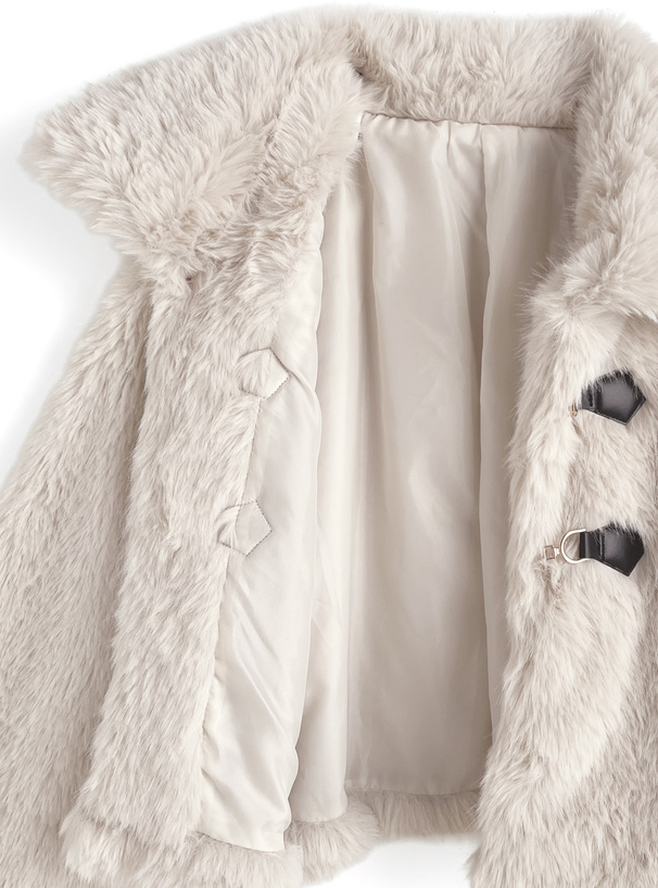 ビット付きファーショート丈コート