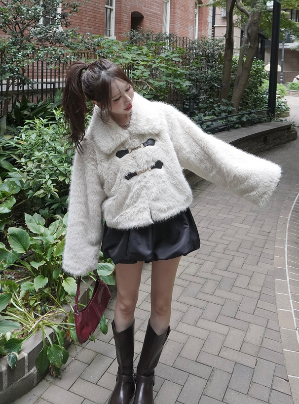 ビット付きファーショート丈コート