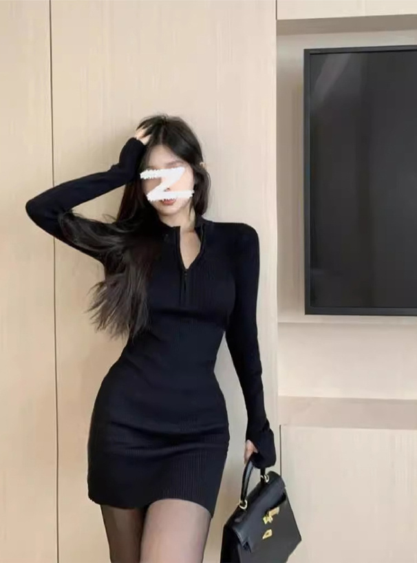 サムホール付きリブニットミニワンピース