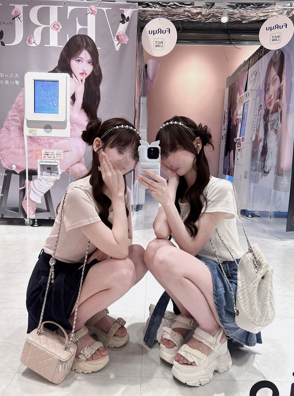 インパン裏地・ベルト付きデニムプリーツミニスカート