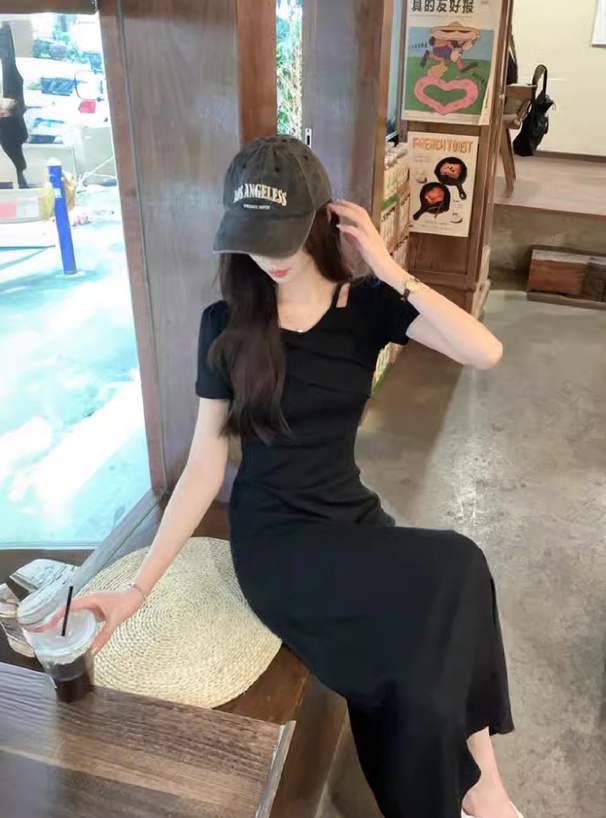 タックレイヤード風フレアワンピース