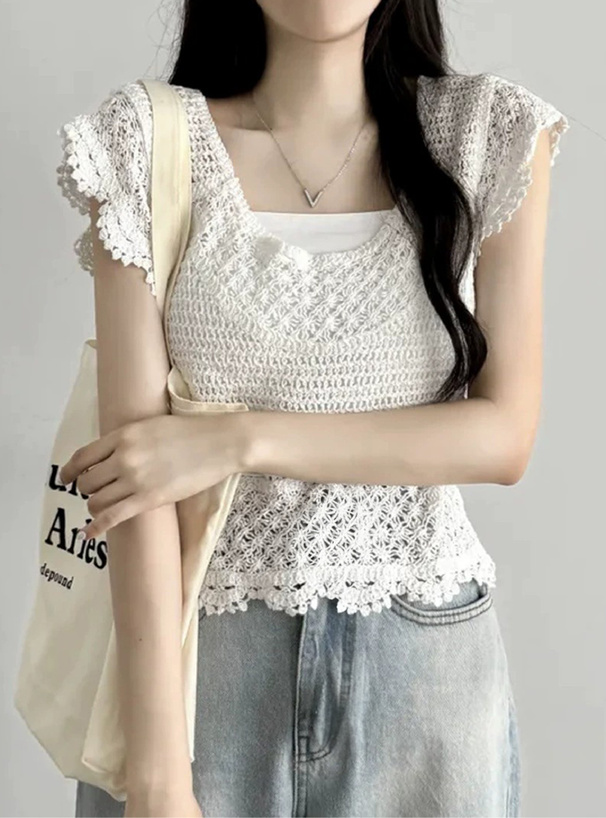 透かし編みクロシェニットトップス
