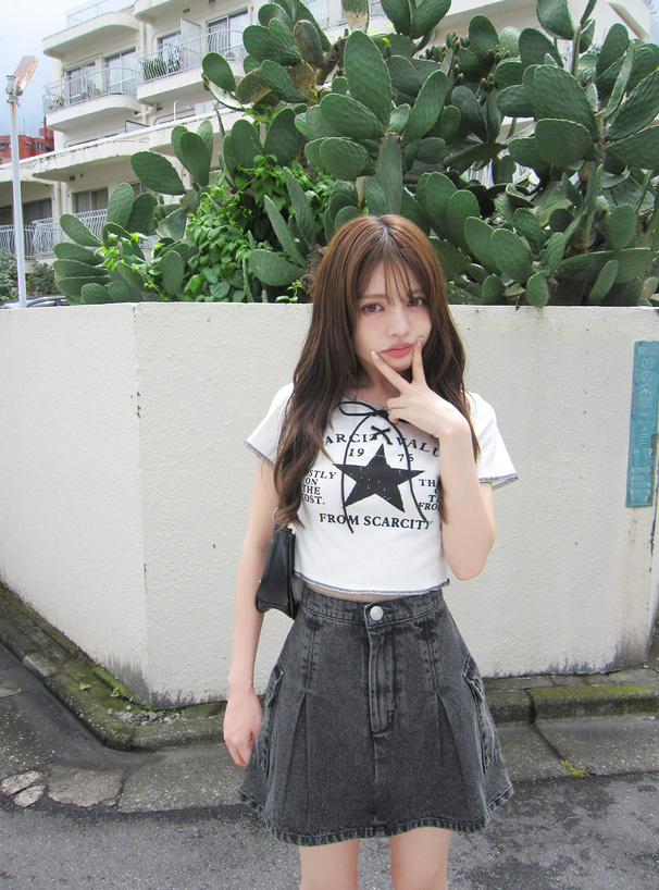 レースアップロゴプリントTシャツ