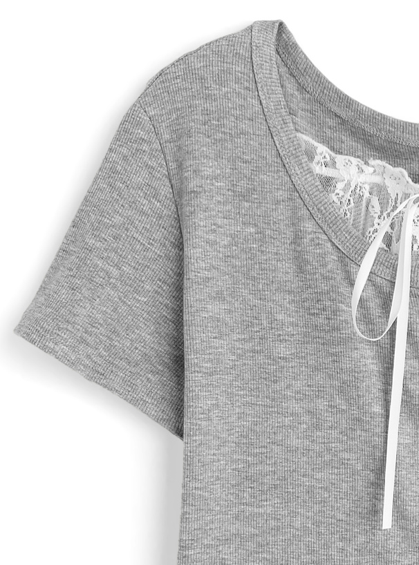 レースレイヤード風リブトップス