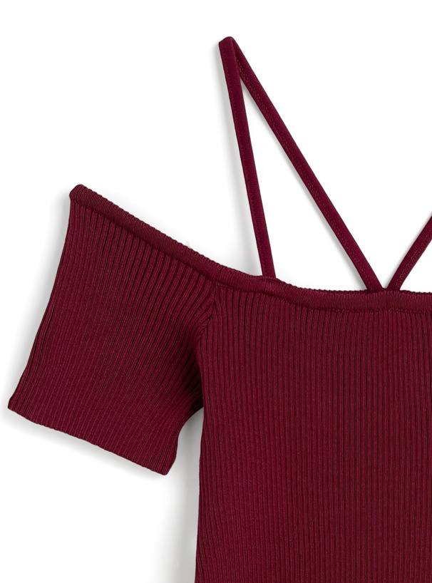 ストラップオフショルダーリブニットトップス