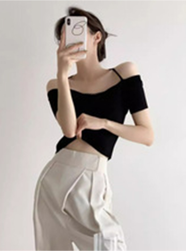 ストラップオフショルダーリブニットトップス