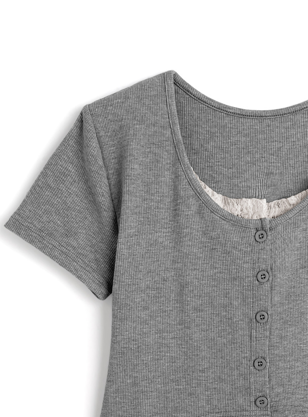 レースレイヤード風リブトップス