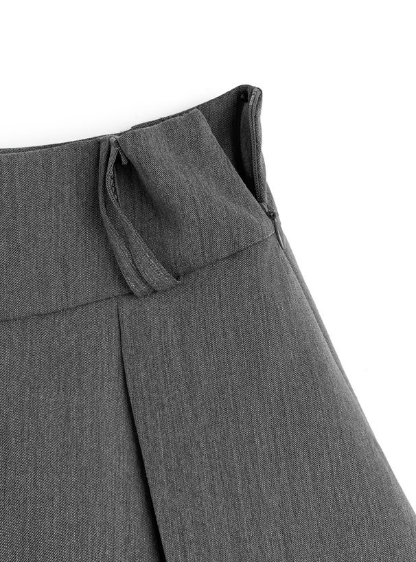 インパン&ベルト付き裾レースプリーツミニスカート