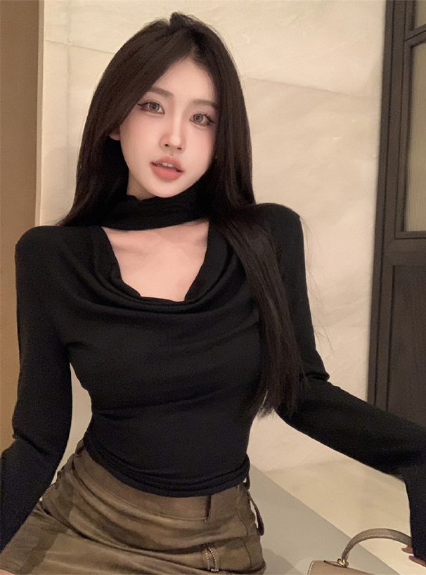 チョーカーネックドレープトップス