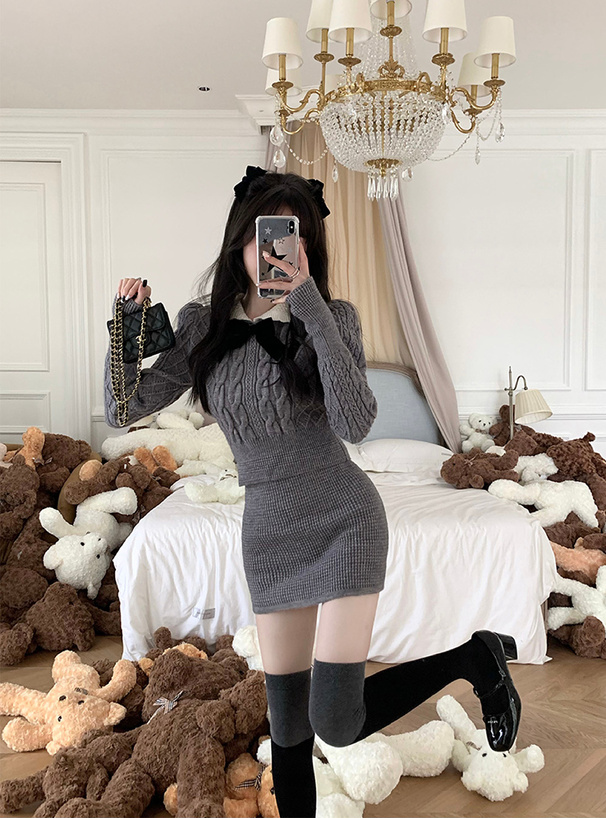 リボン付きケーブル編みトップス×タイトミニスカートニット