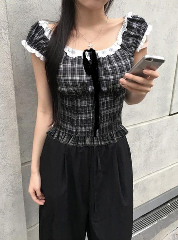 チェック柄フリルリボンシャーリングブラウス