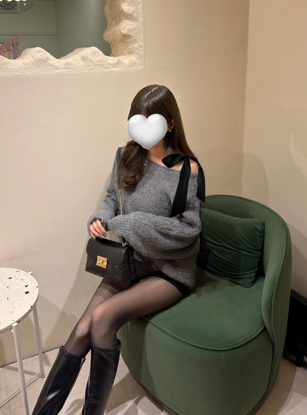 ワンショルダーリボンニットトップス