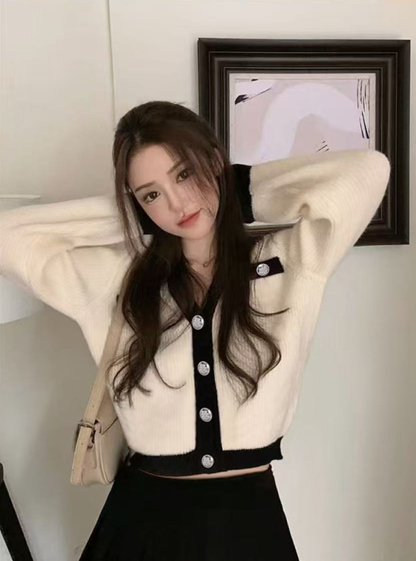 Vネック配色ニットカーディガン