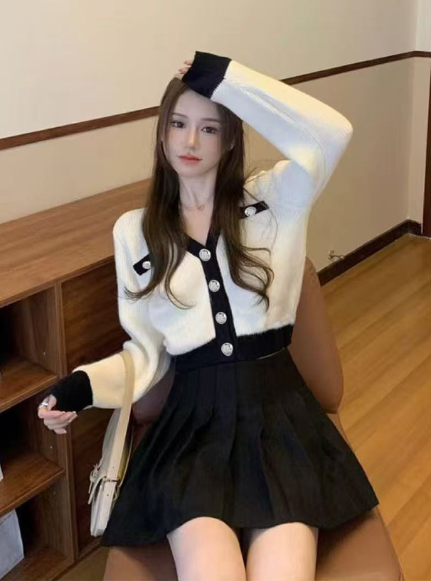 Vネック配色ニットカーディガン