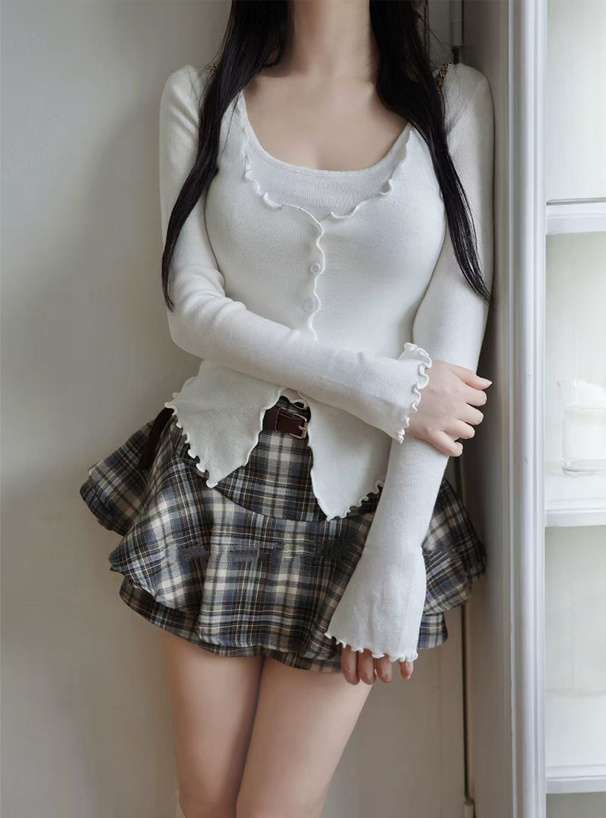 メロウフリルレイヤード風ニットトップス