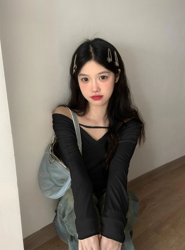 クロスデザインオフショルダートップス