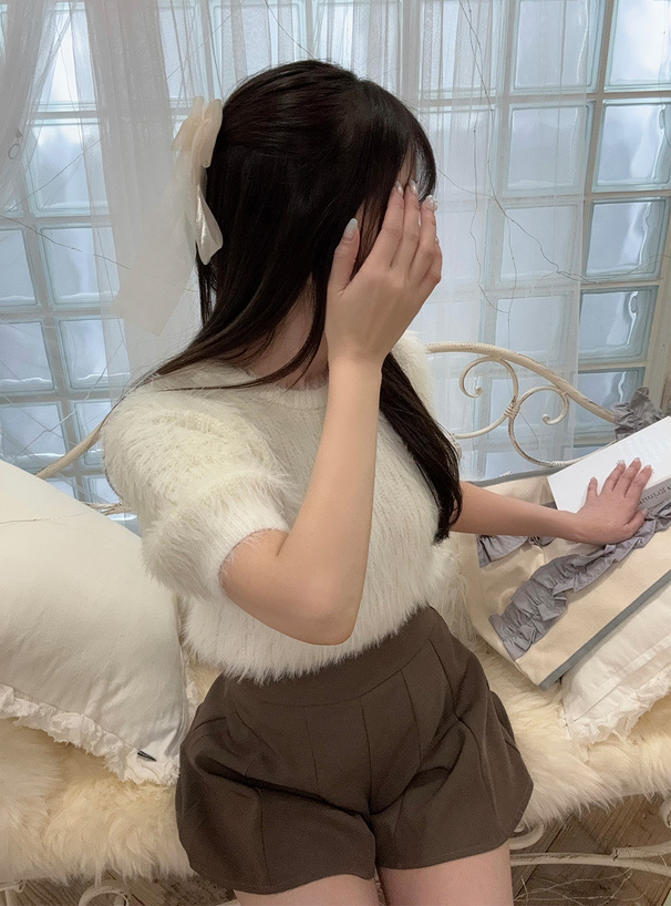 フェザーニットトップス