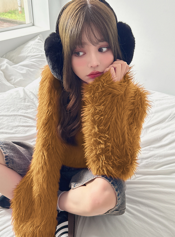 ショート丈シャギーニットトップス