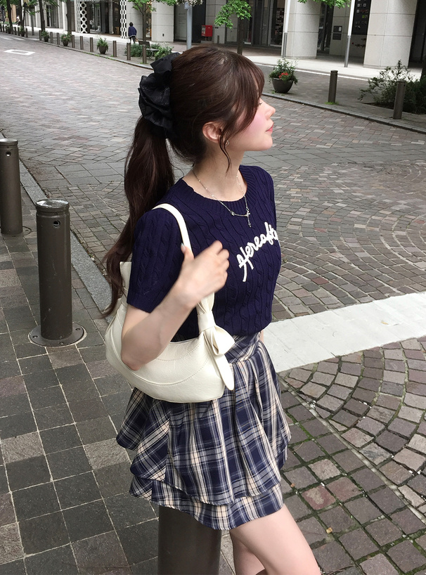 ロゴテープ半袖ケーブル編みニットトップス