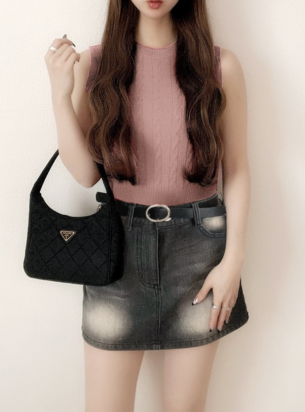 ケーブル編みノースリーブニットトップス