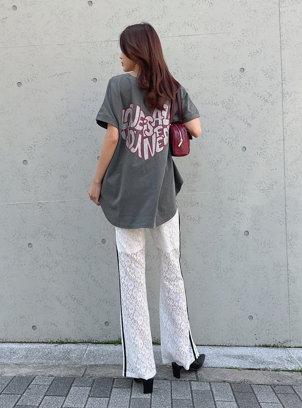 ピグメントロゴプリントルーズTシャツ