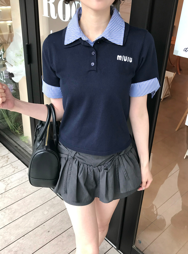 ストライプ襟付きロゴ刺繍ニットトップス