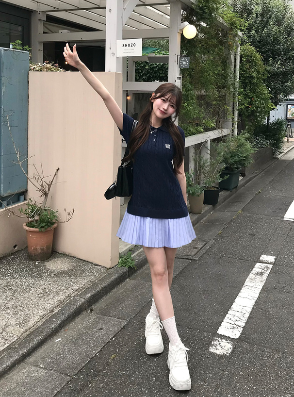 裾プリーツケーブルポロニットワンピース