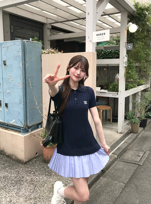 裾プリーツケーブルポロニットワンピース