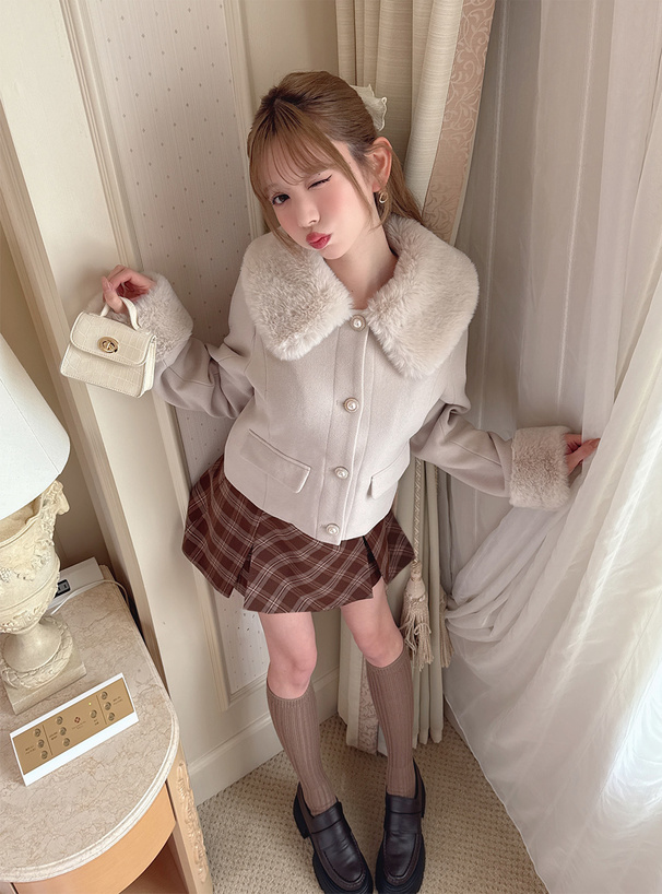 ビジューボタンファーショート丈コート[kz700] | レディース