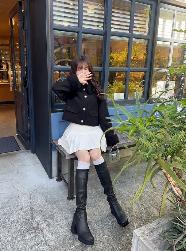 ビジューボタンファーショート丈コート