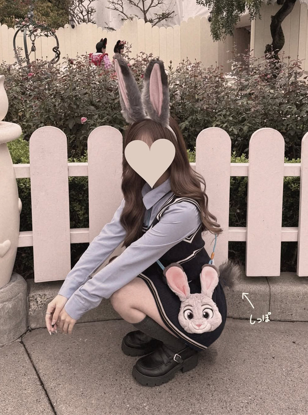 ネクタイ付きシャツ×ニットベスト×タイトスカートセットアップ