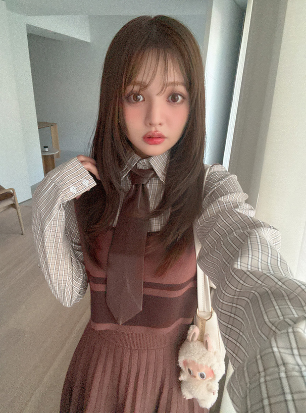 ネクタイ付きベストドッキングチェック柄シャツ×プリーツ