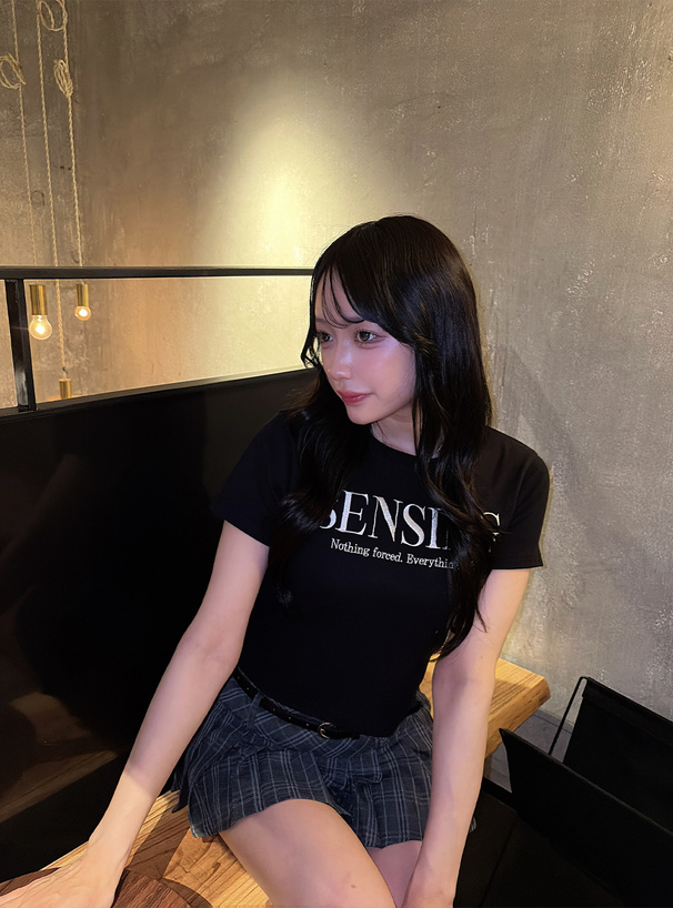 ロゴ刺繍Tシャツ